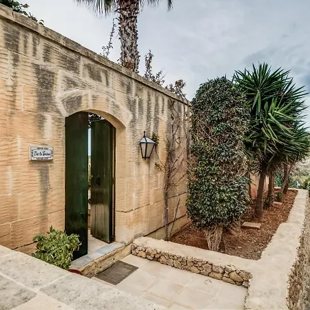 Dar Ta' Tonina - 3 Bedroom With Private Pool & Views