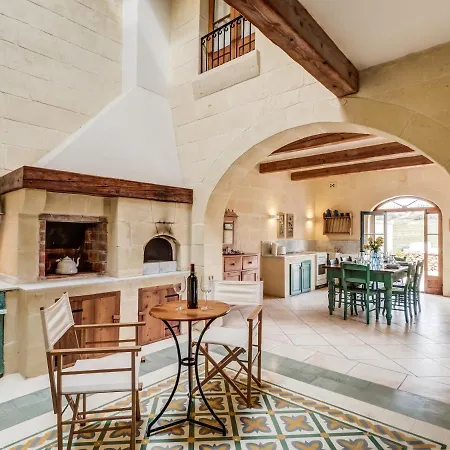 Dar Ta' Tonina - 3 Bedroom With Private Pool & Views Ghasri (Gozo)